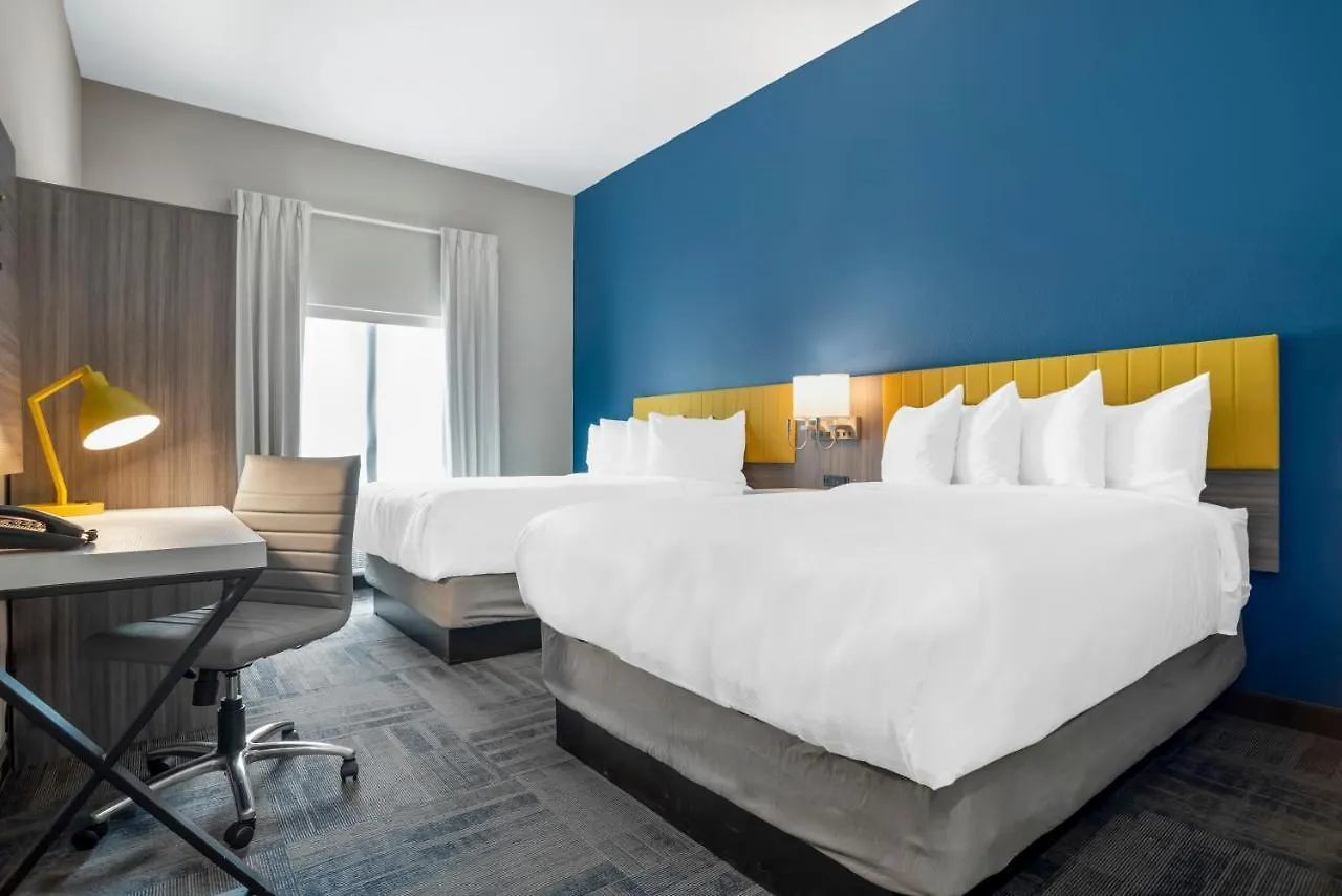 Comfort & Suites Hotel *