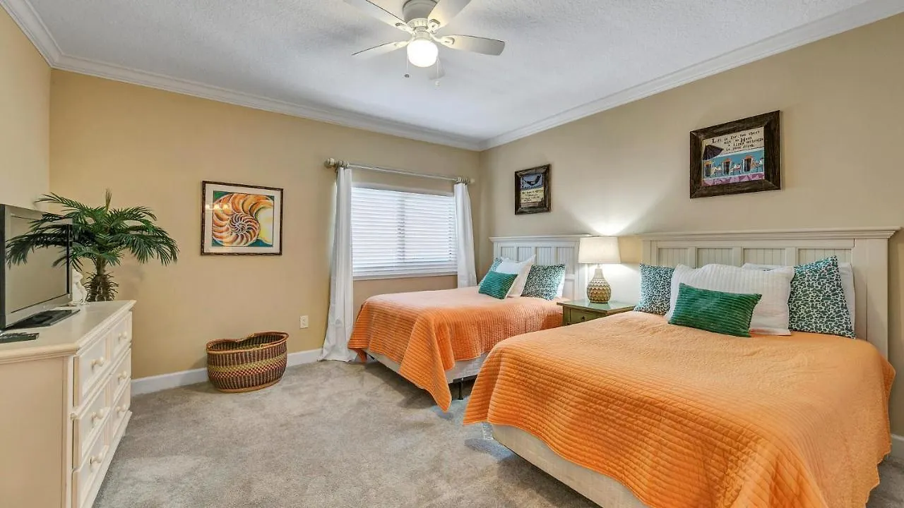 Harbor Landing 203b - Spacious With Views Of The Harbor And Gulf