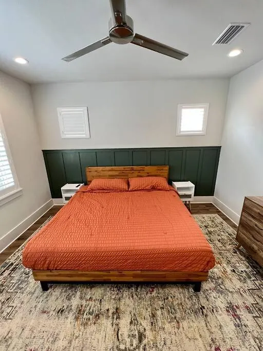 Spacious 4br With Golf Cart & Pool Access *