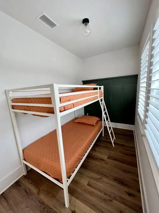 Spacious 4br With Golf Cart & Pool Access Holiday home *