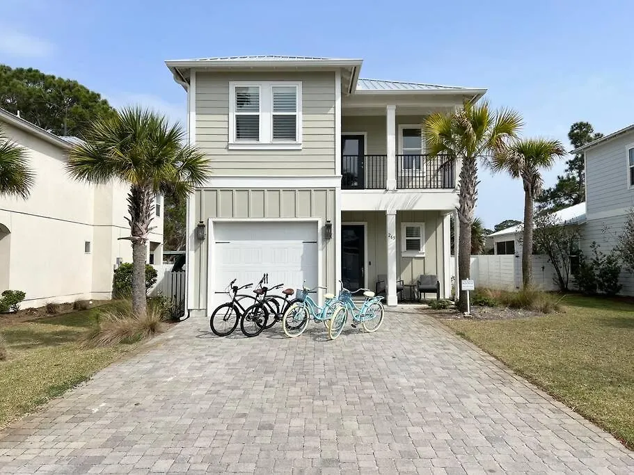 Holiday home Spacious 4br With Golf Cart & Pool Access