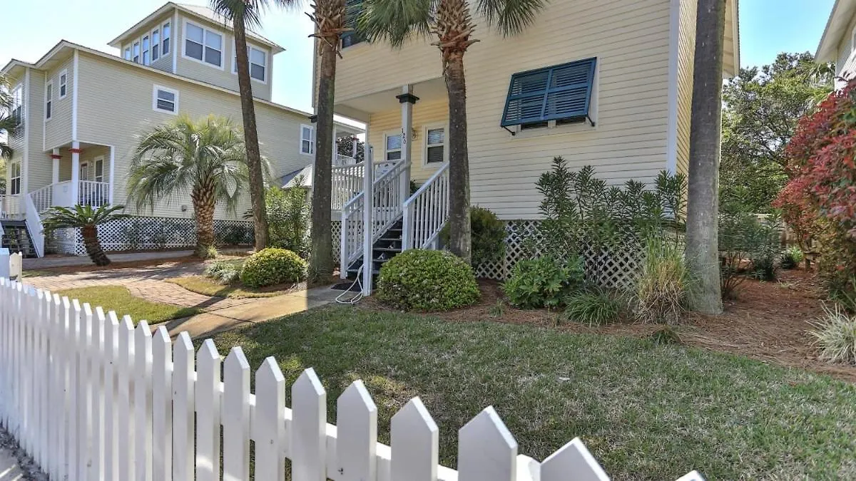 Aventon - Is A 3 Bedroom That Is An Easy Walk To The With Communal Pool * Destin