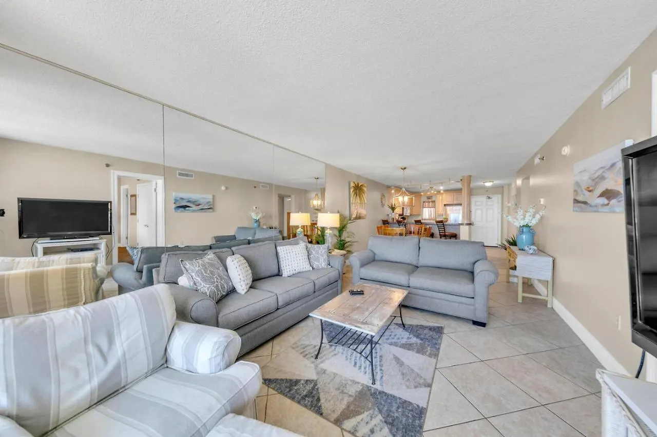Holiday home On The Gulf 205 - Updated Gulf Front With Free Service