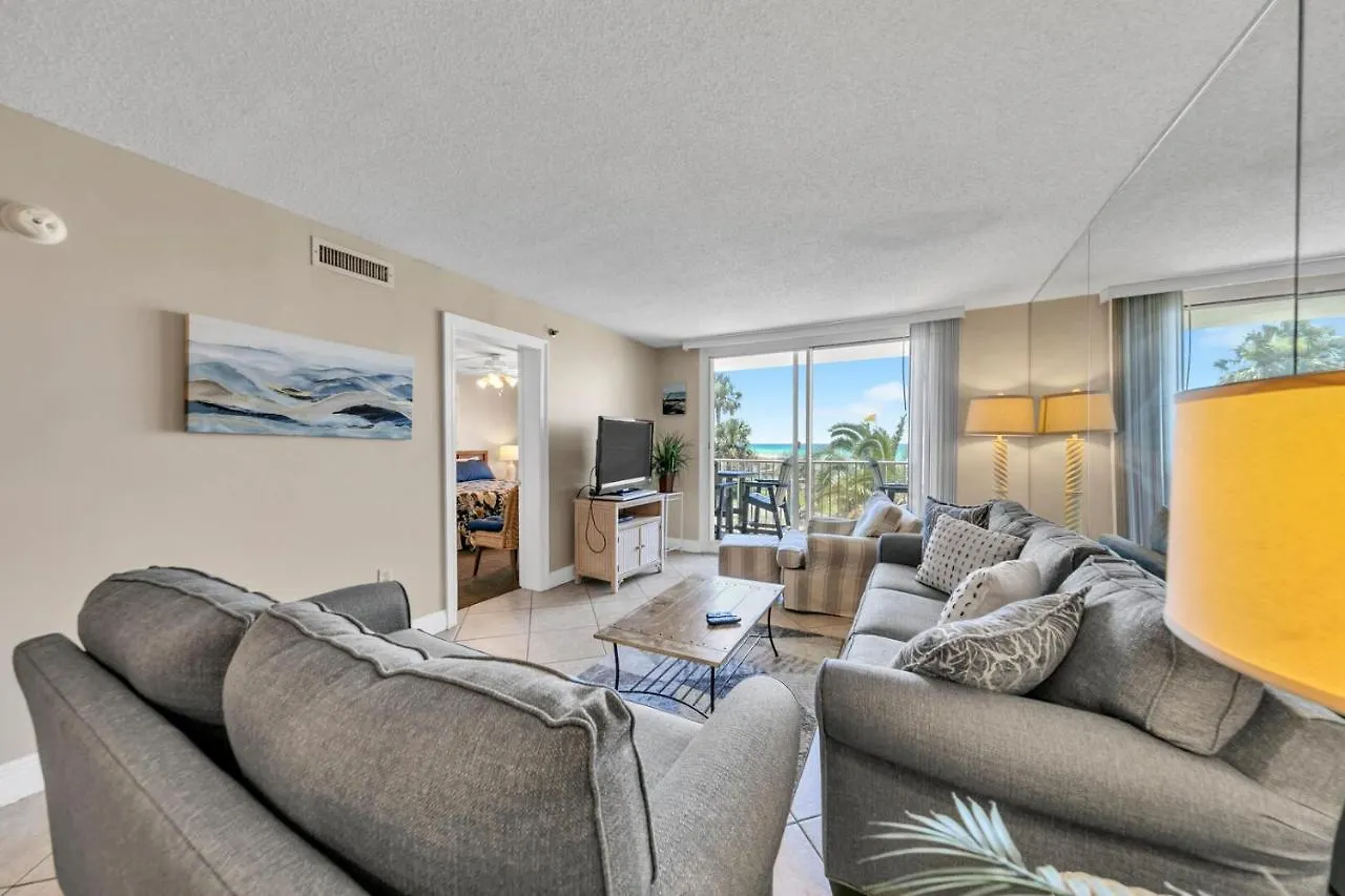 Holiday home On The Gulf 205 - Updated Gulf Front With Free Service Destin