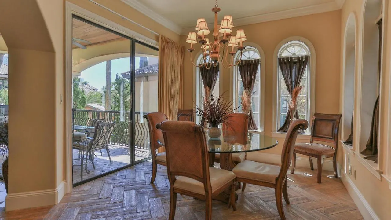 Tuscany - Easy Beach Access Large Community Pool And Hot Tub Small Dogs Welcome With Pet Fee Destin