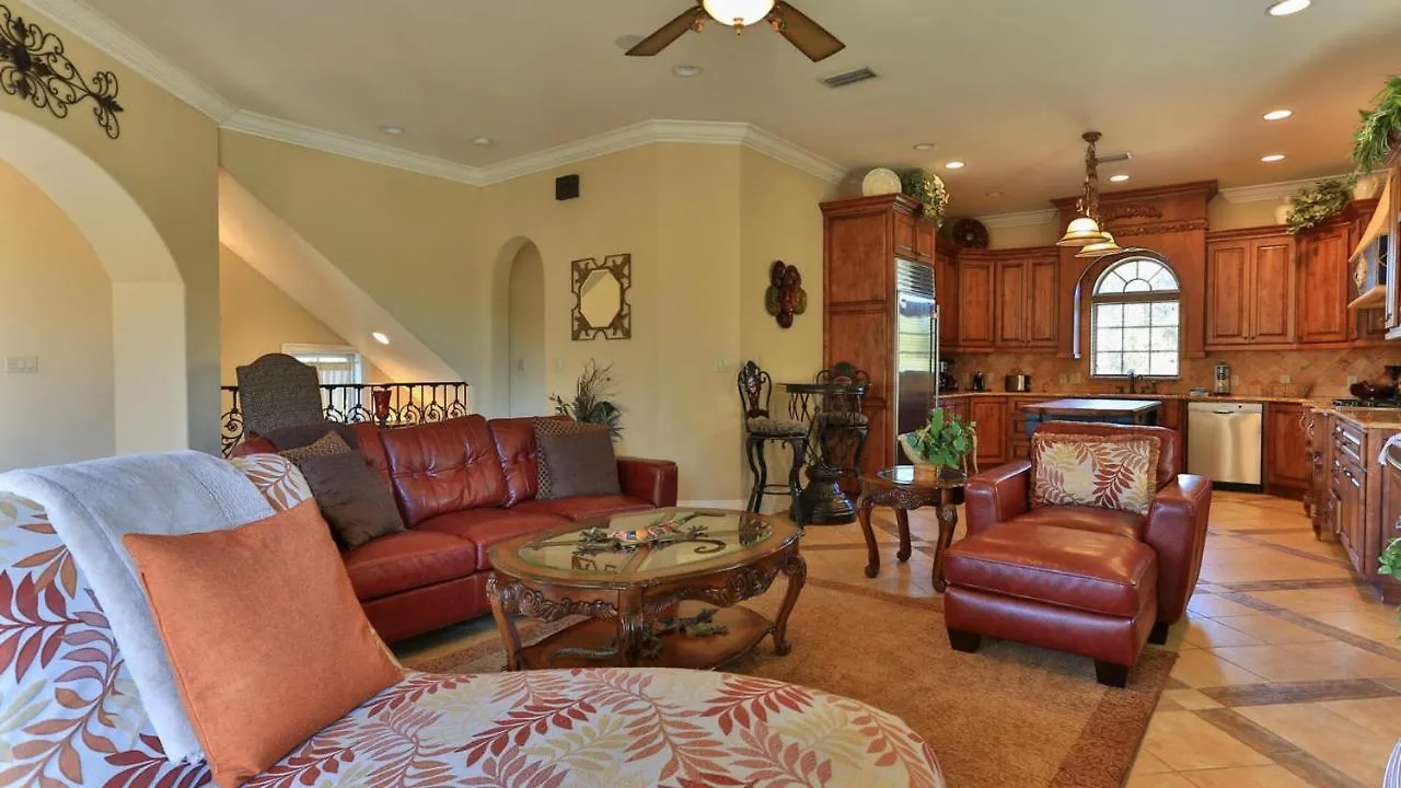 Tuscany - Easy Beach Access Large Community Pool And Hot Tub Small Dogs Welcome With Pet Fee * Destin
