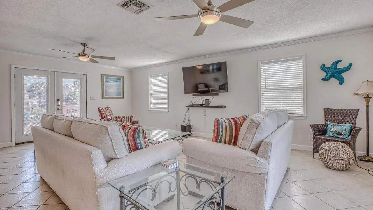 The Back Porch - Is A Relaxing 4 Bedroom 3 Bathroom House On Isle
