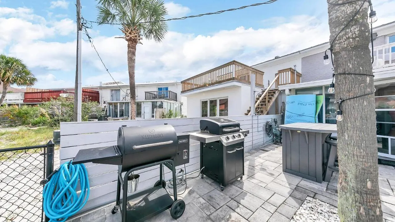 Feriehus Red Hot Retreat - Updated Isle Townhome On The Harbor *