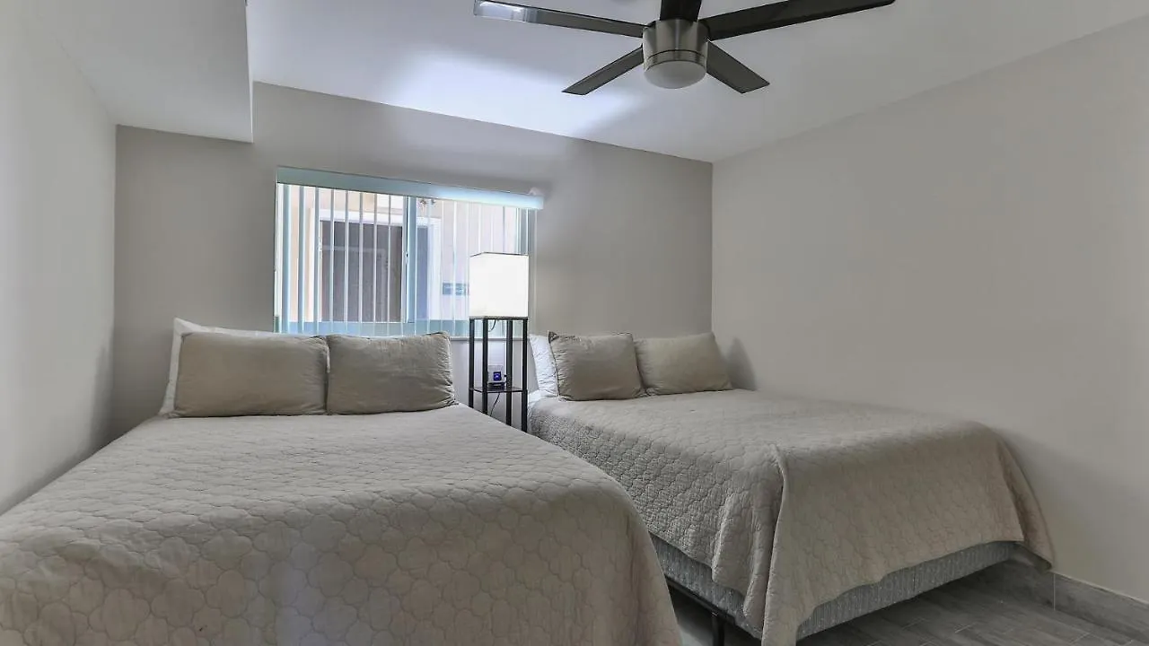 On The Gulf 604 - Updated Gulf Front Sixth Floor Holiday home
