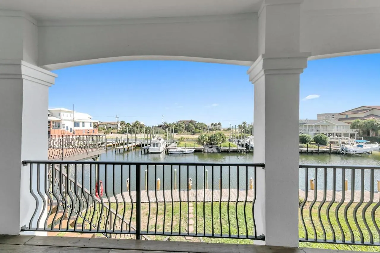 Holiday home Aqua Bella - Boater's Delight On Isle *
