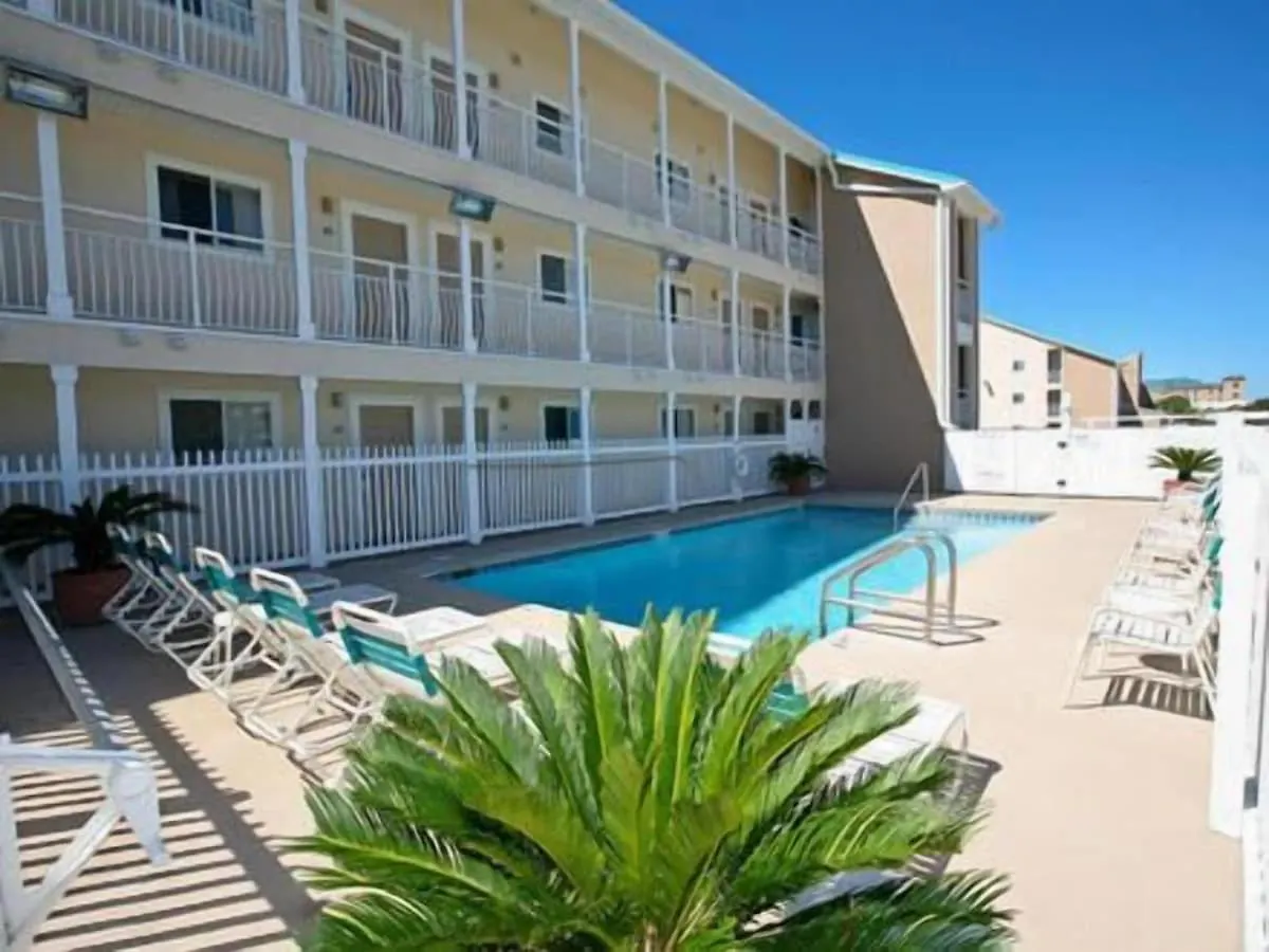 Apartment Crystal Sands Free Mar-oct