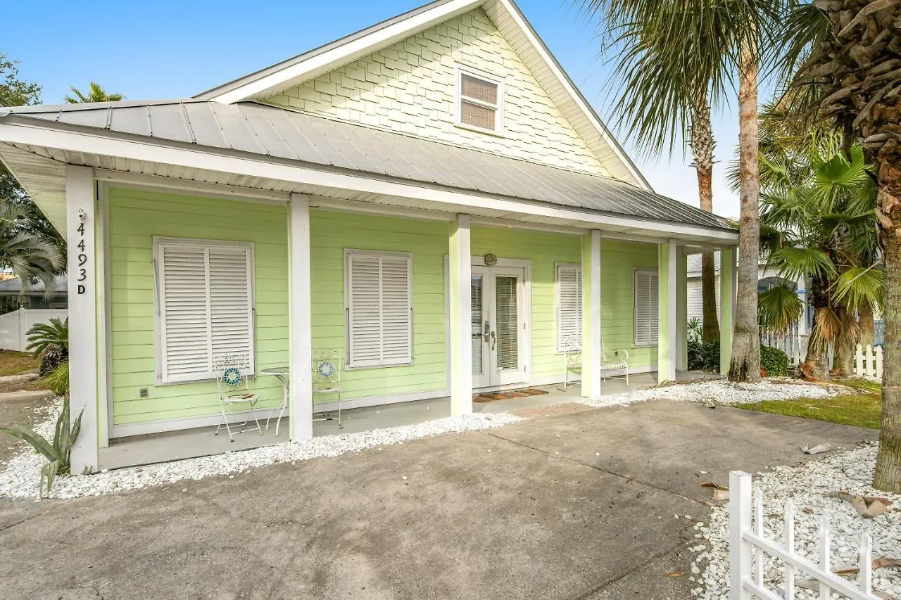 Holiday home Crystal Subdivision: Key Lime Pie *