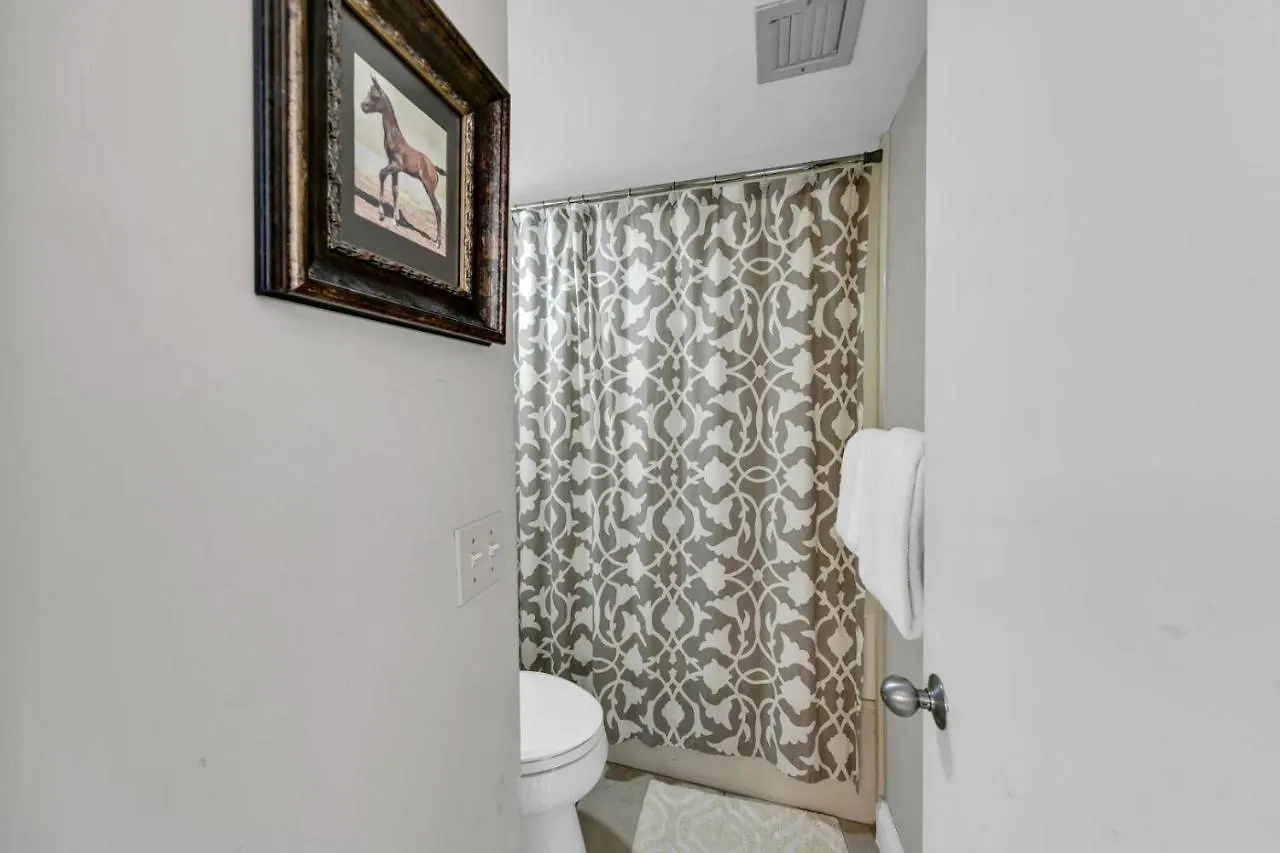 Mainsail 131 - Beachfront 2br With Free Seasonal Service Vakantiehuis Destin