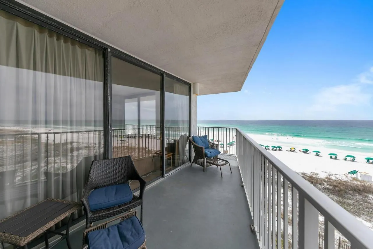 Mainsail 131 - Beachfront 2br With Free Seasonal Service Destin