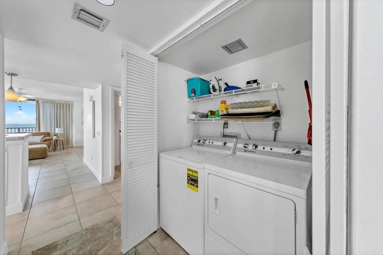 Mainsail 131 - Beachfront 2br With Free Seasonal Service * Destin