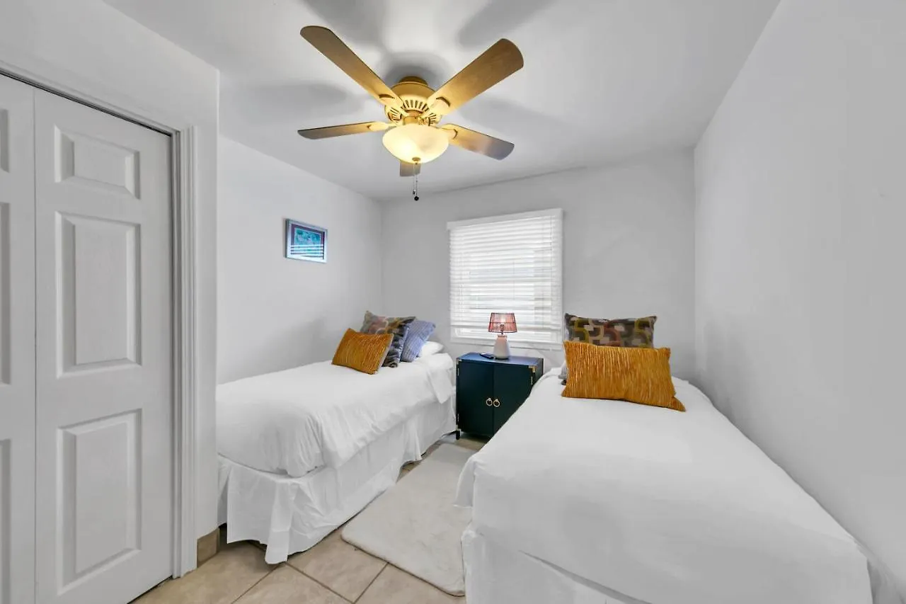 Holiday home Henderson Haus - Is A Fabulous 3br Townhome In Destin
