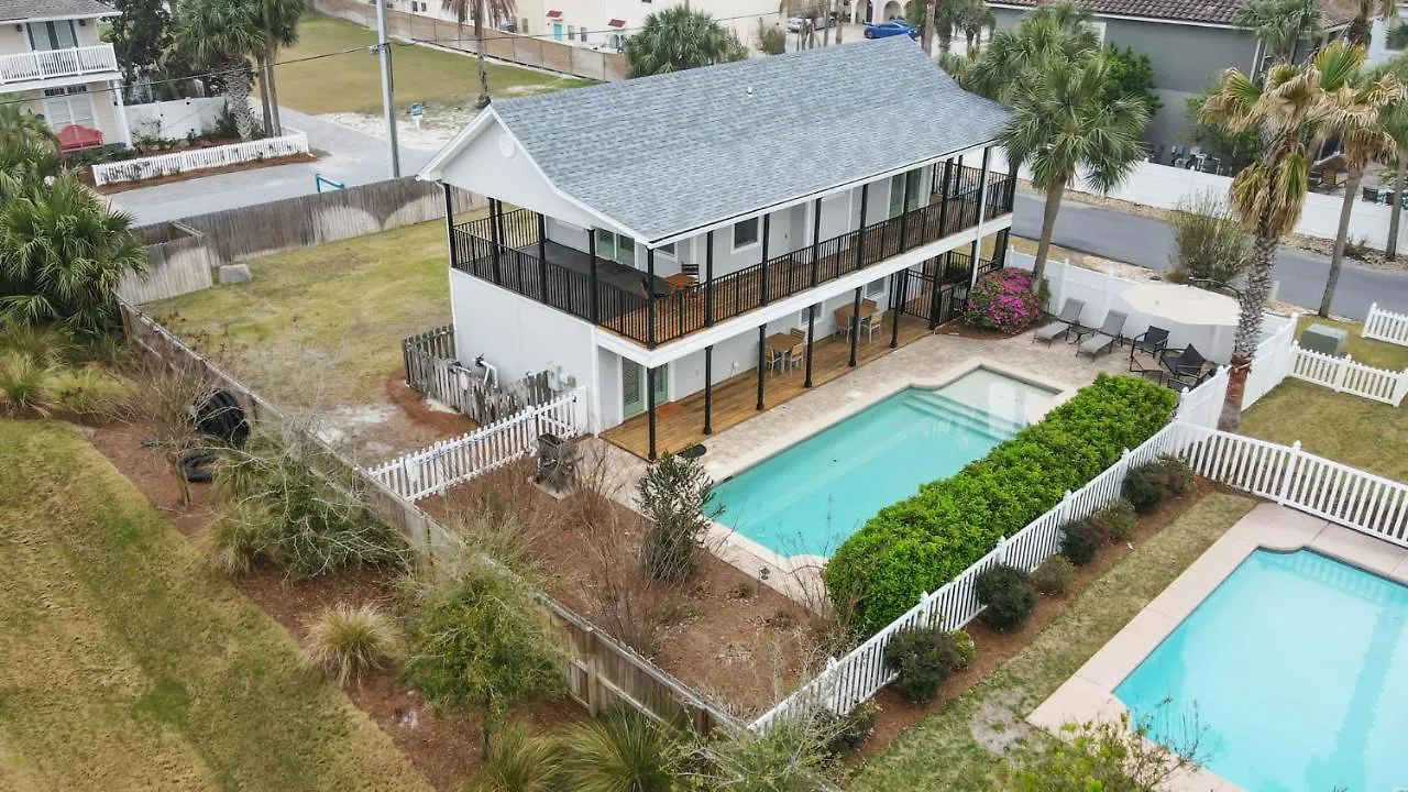 Holiday home Serenity Coastal Comfort Redefined