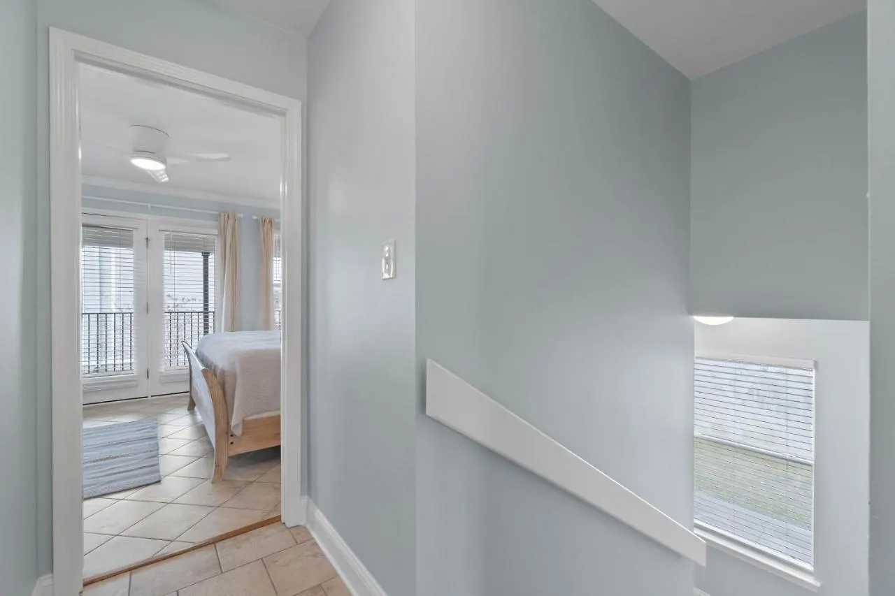 Serenity Coastal Comfort Redefined * Destin