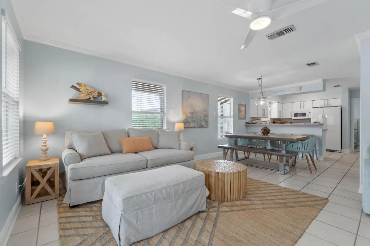 Serenity Coastal Comfort Redefined * Destin