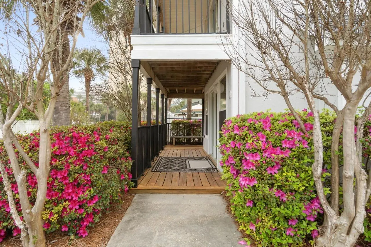 Holiday home Serenity Coastal Comfort Redefined *