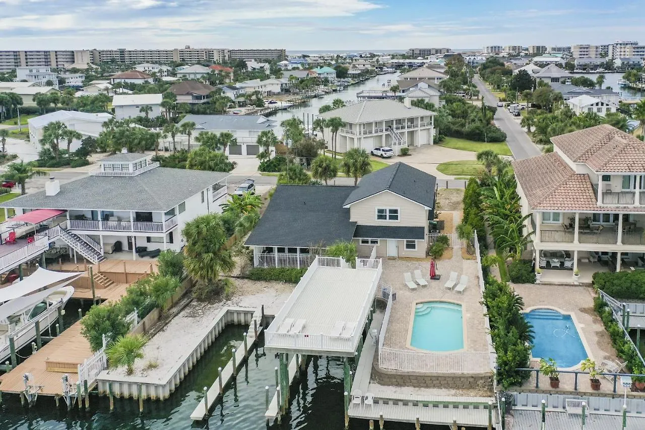 Holiday home Boaters Dream House On Isle Destin