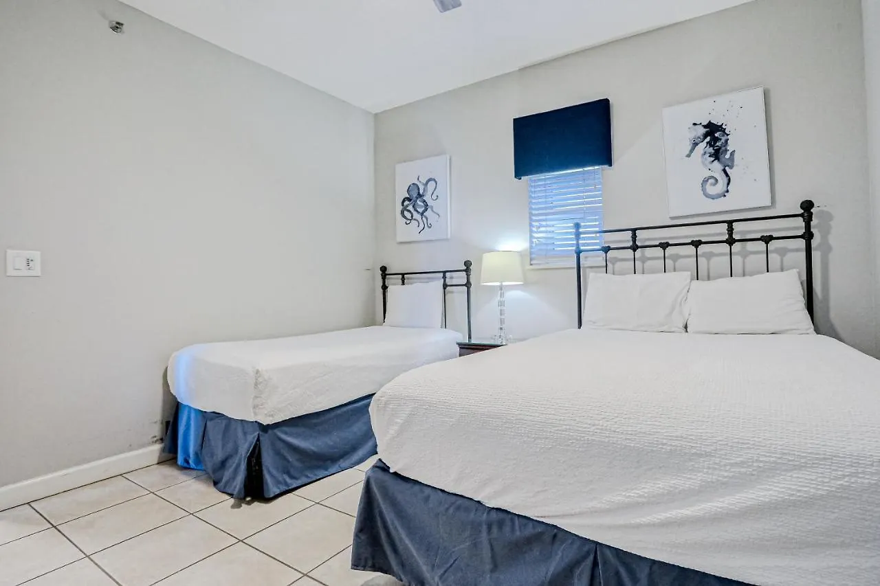 Apartment Tops'l Tides 1302 *