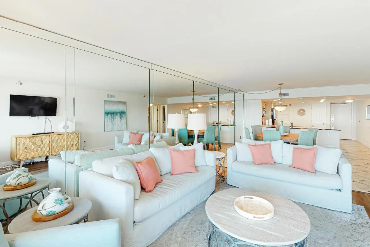 Breakers East 604 Апартаменты