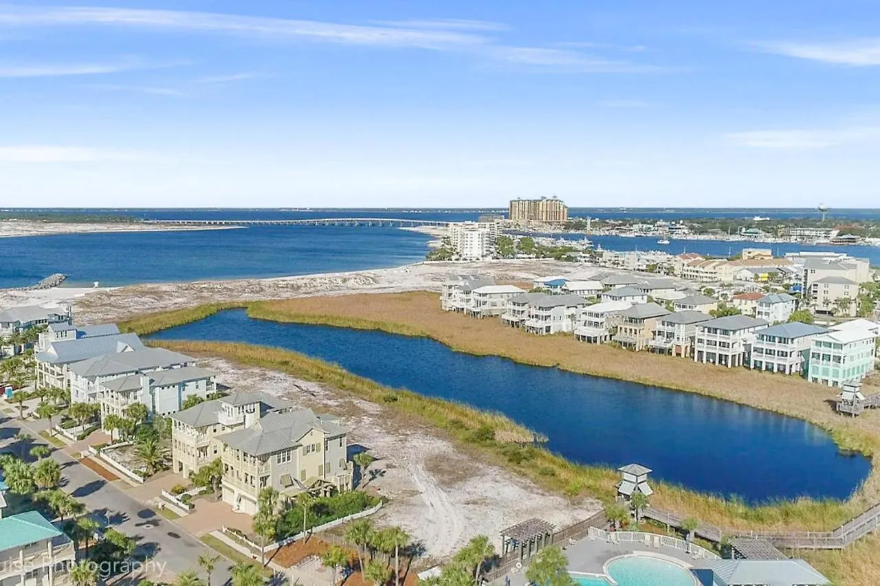 Apartment Jetty East 304b *