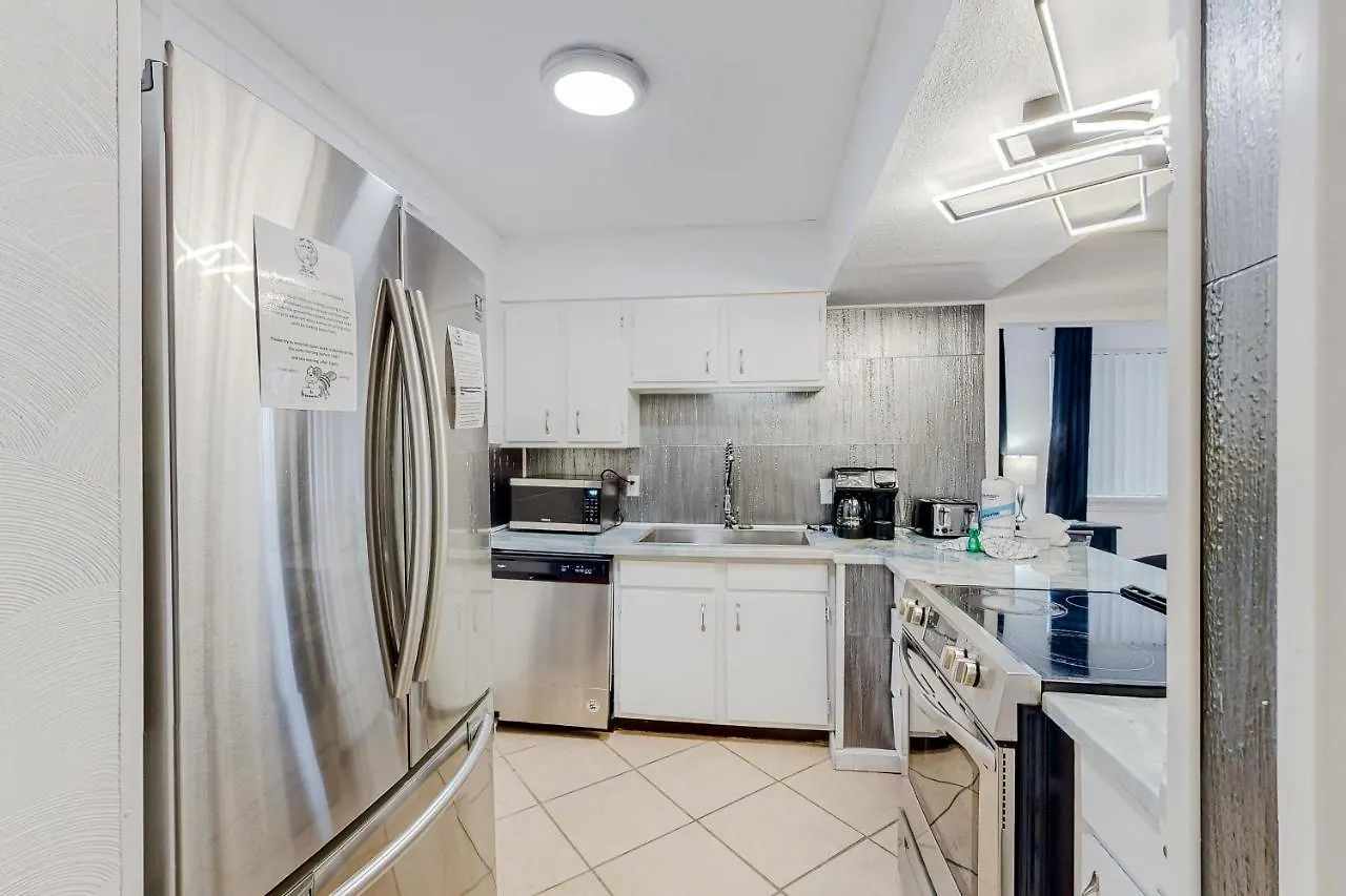Gulf Terrace 255 Building 14 *