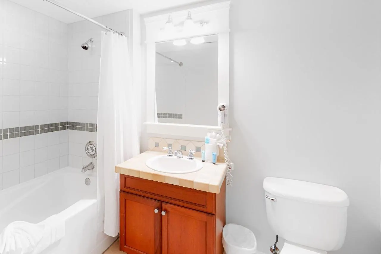 Grand 2801 Apartment
