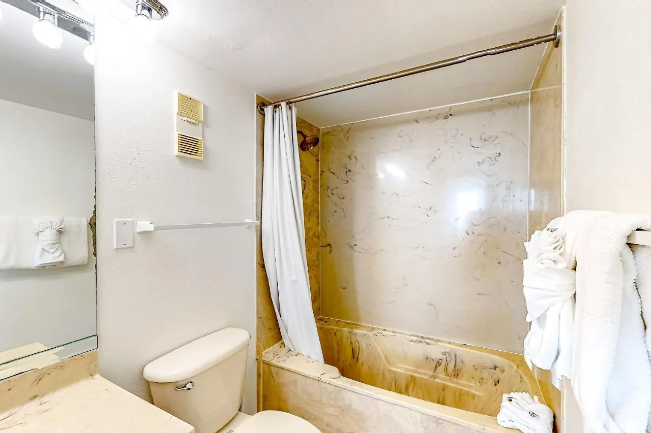 公寓 Edgewater 809 *