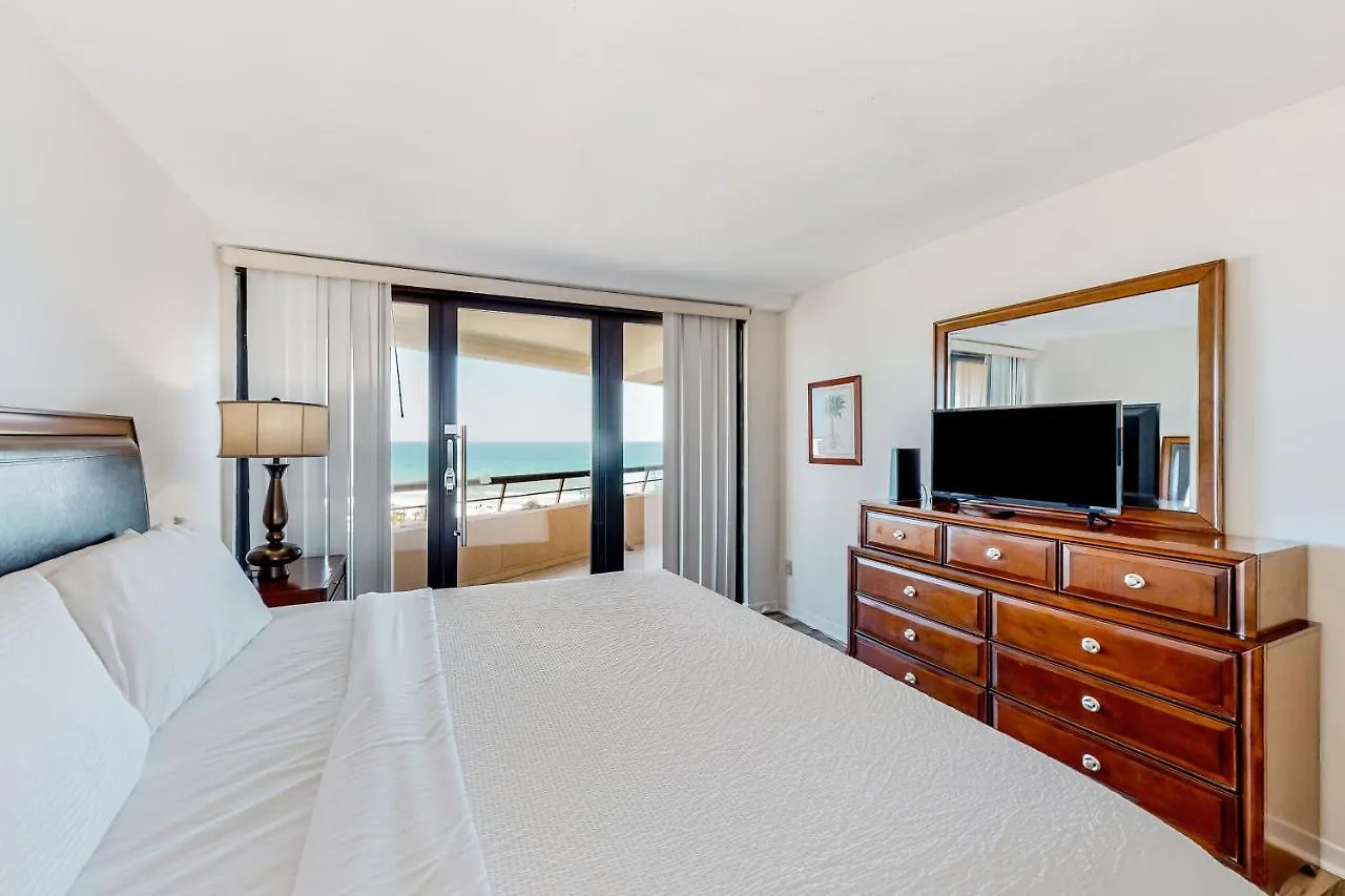 Edgewater 1101 *