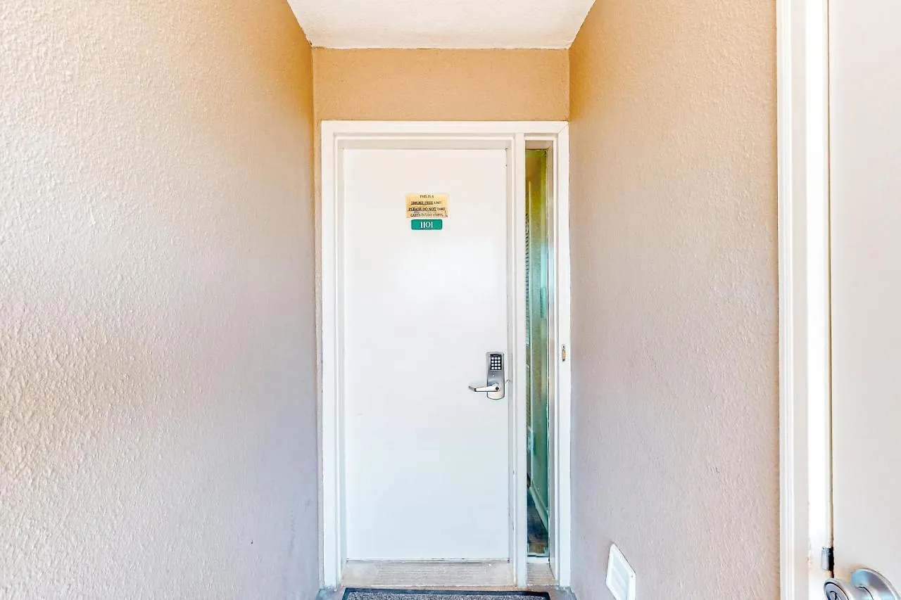 Edgewater 1101