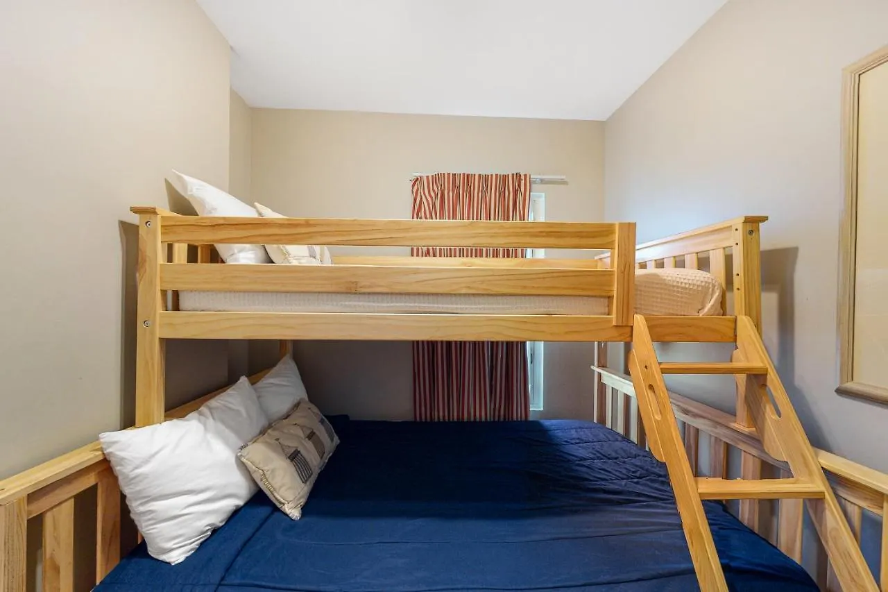 Sterling Shores 715 Apartment