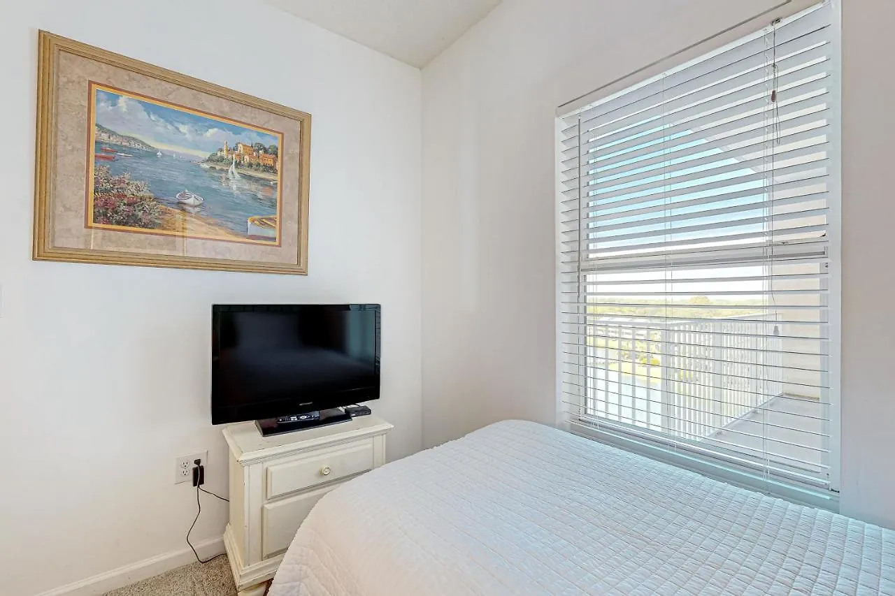 Majestic Sun B702 Apartment