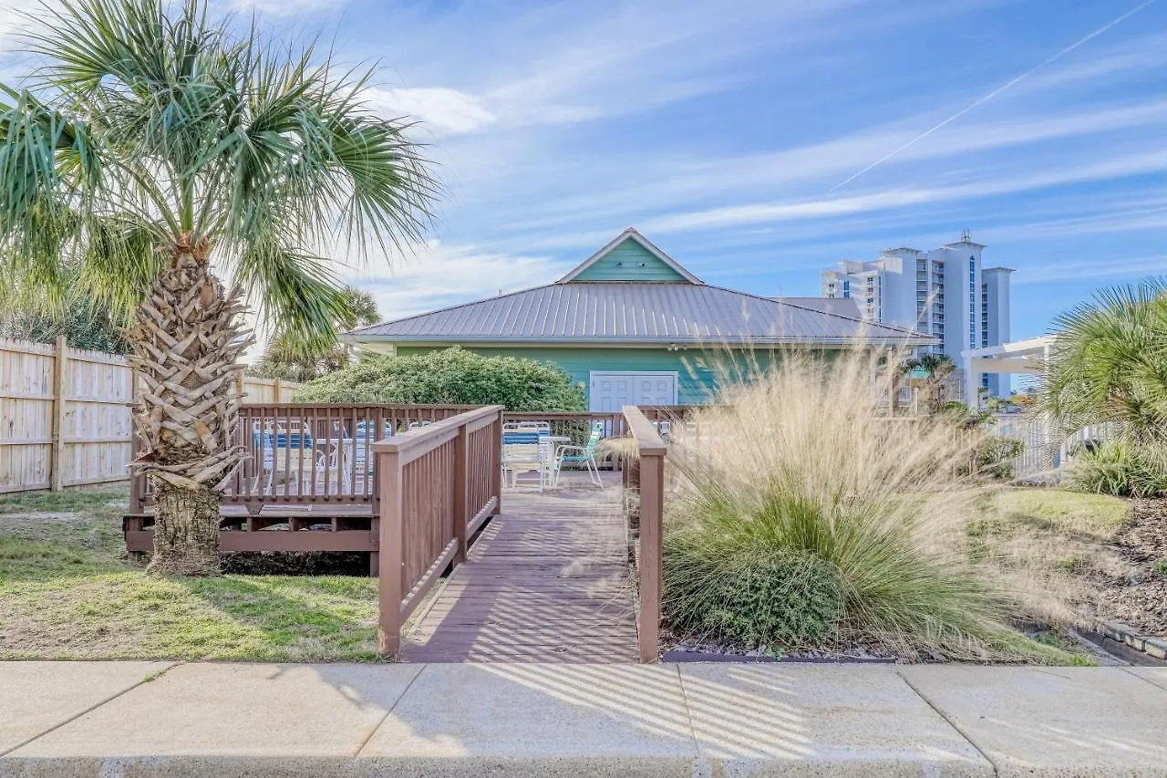 St Martin Beachwalk 212