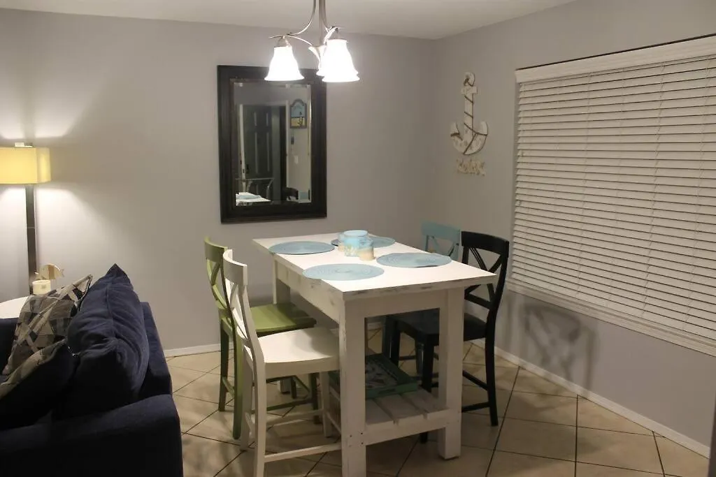 Apartment “sandprints” *