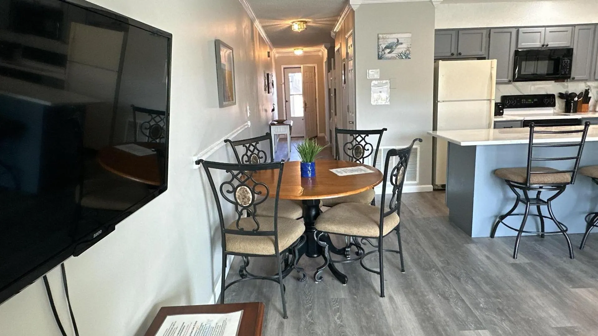 9 A, One Bedroom Apartment