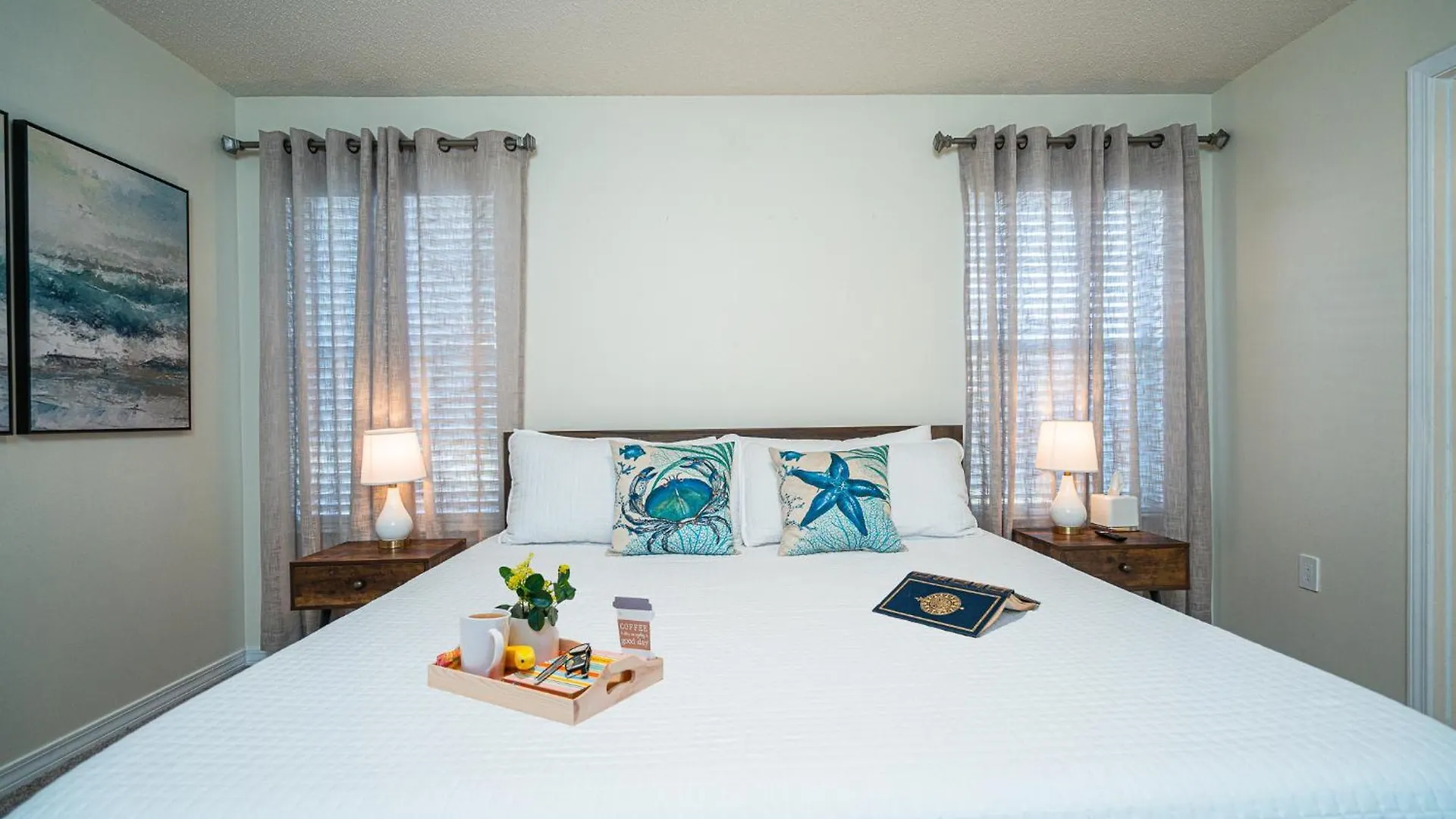 Holiday home Heated Pool And Golf Cart, Walk To Beach! Best Deal!