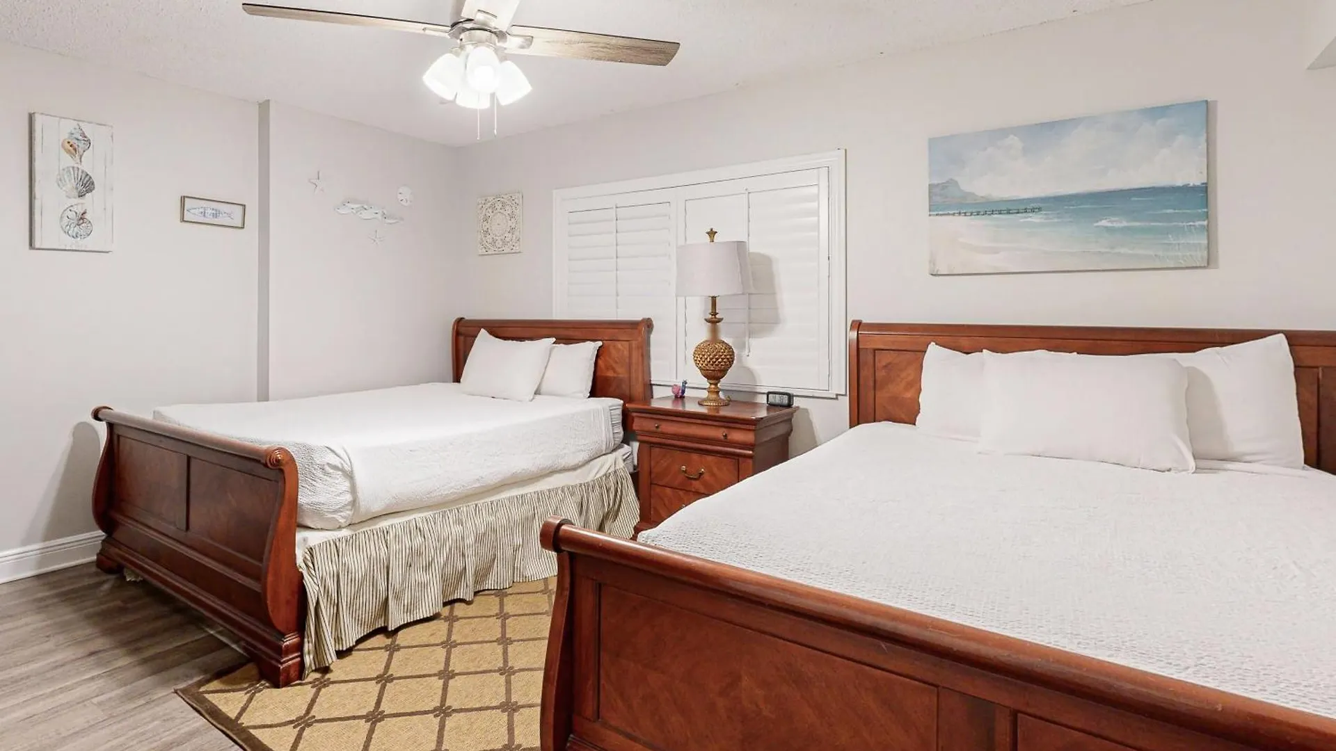 Shoreline Towers 3094 Apartment *