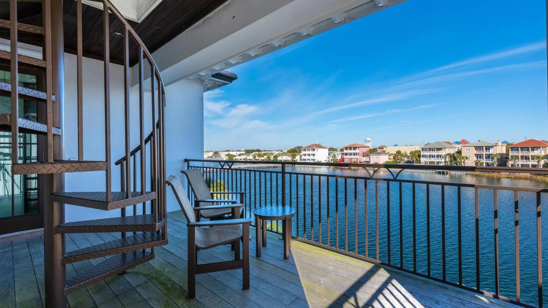 Destination Holiday home