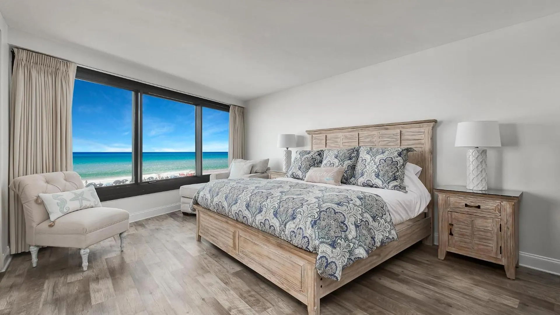 Beachside Two 4230 度假居