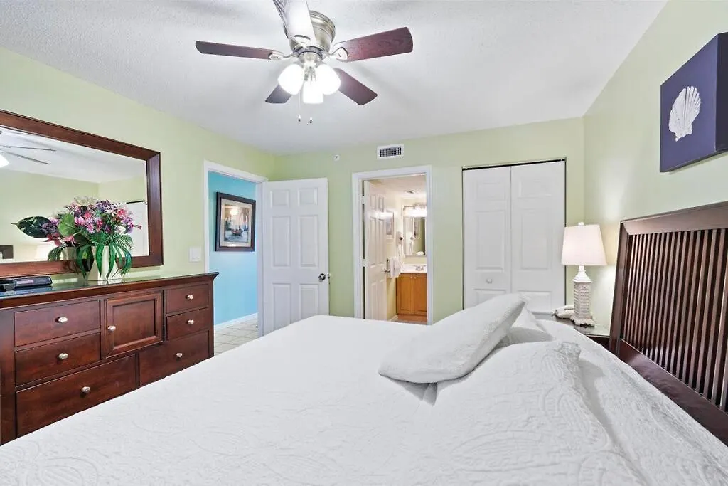 Apartment Beachfront At Pelican *