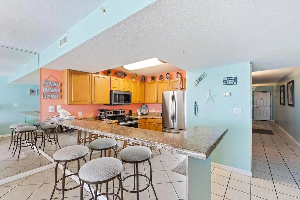 Beachfront At Pelican Apartment *