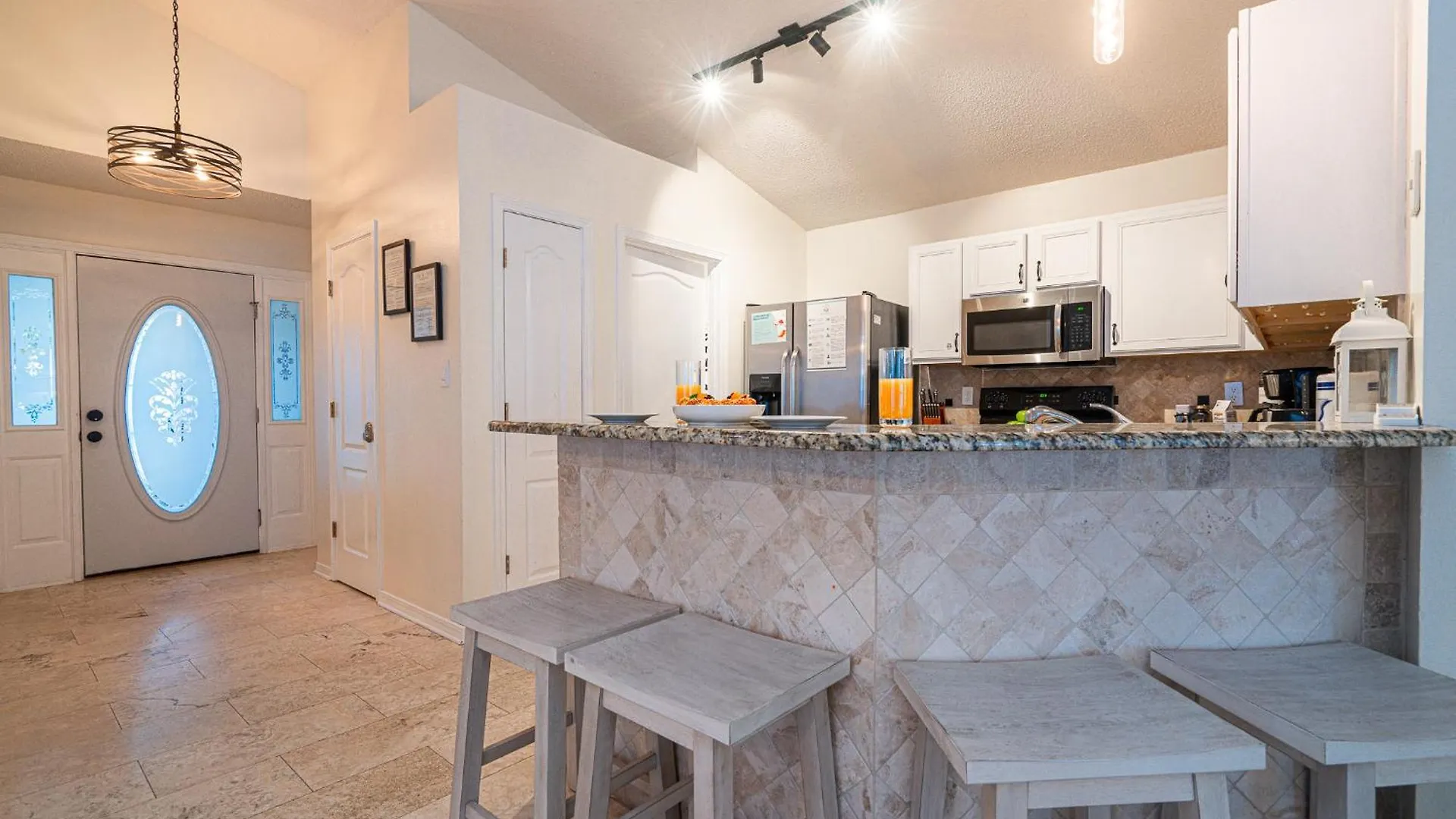Heated Pool And Golf Cart, Walk To Beach! Best Deal! *