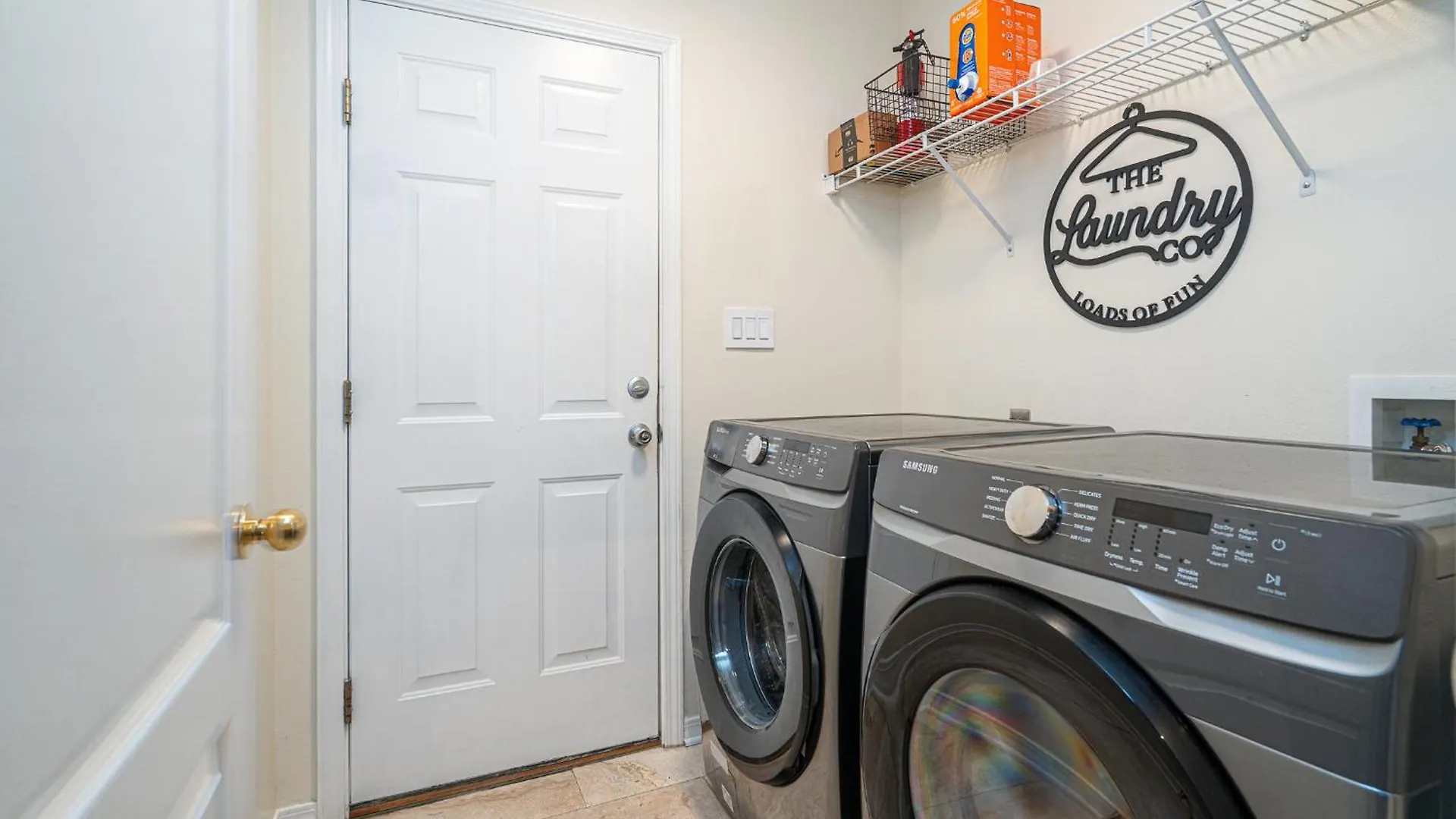 Heated Pool And Golf Cart, Walk To Beach! Best Deal! * Destin