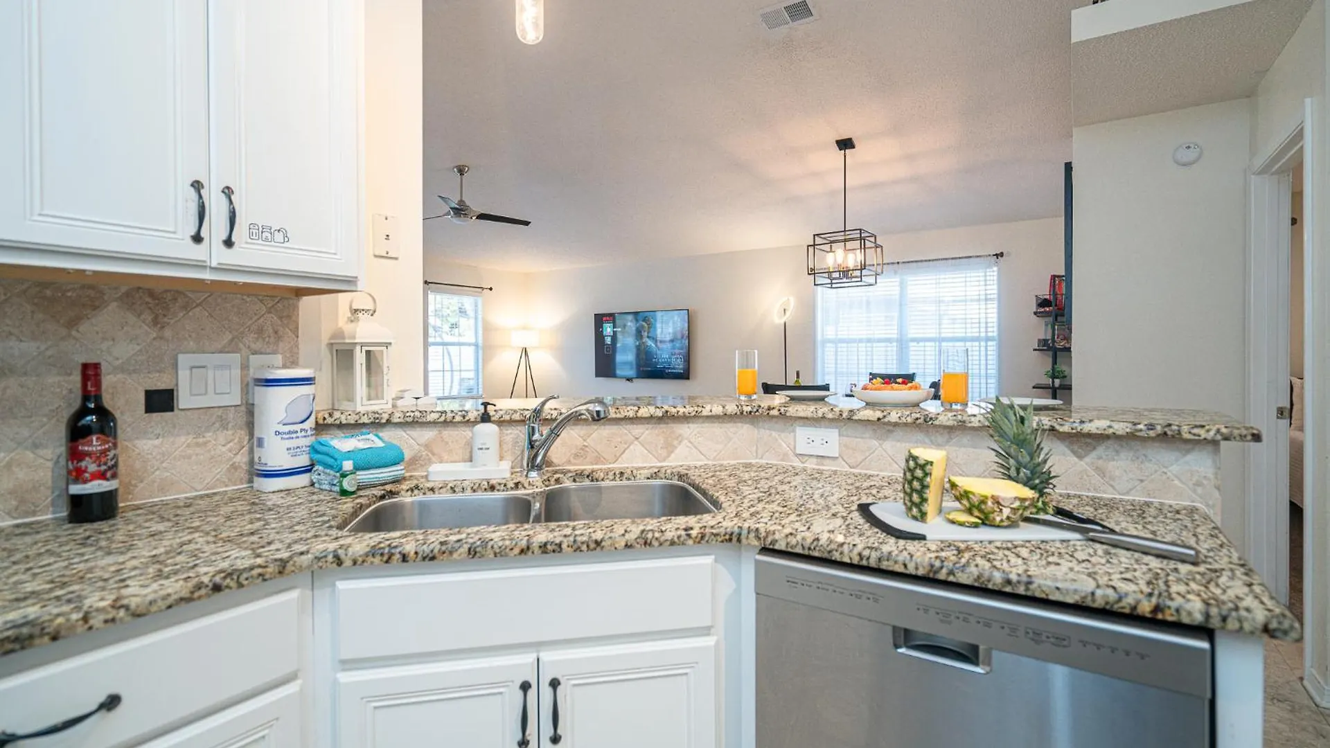 Heated Pool And Golf Cart, Walk To Beach! Best Deal! Destin