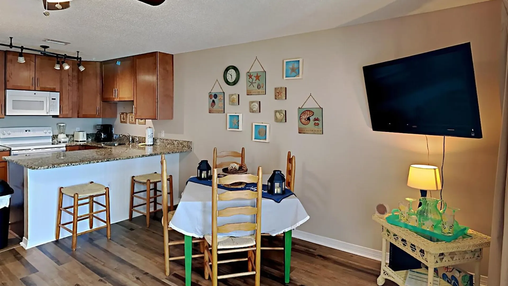 Grand Caribbean 210 East Apartment *