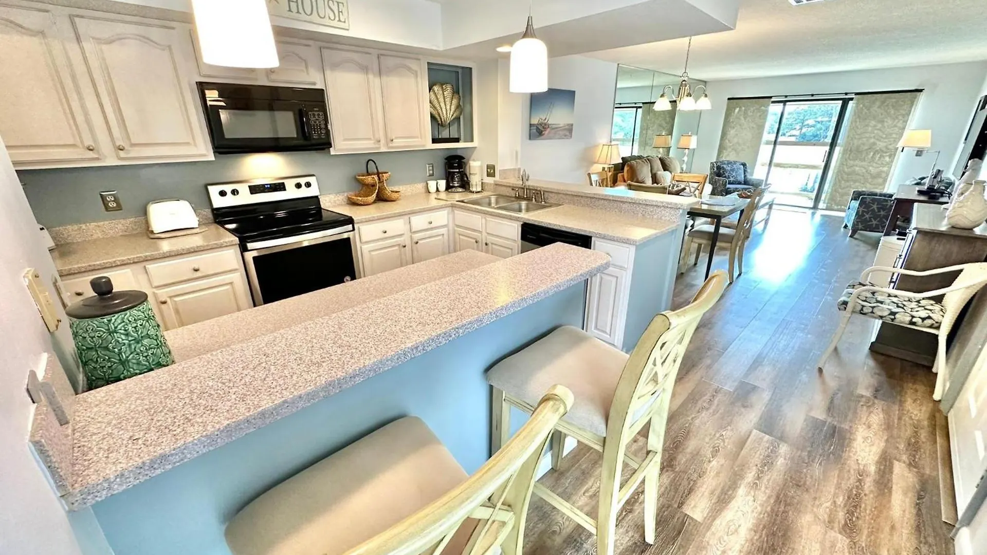 914 Harbour Point *