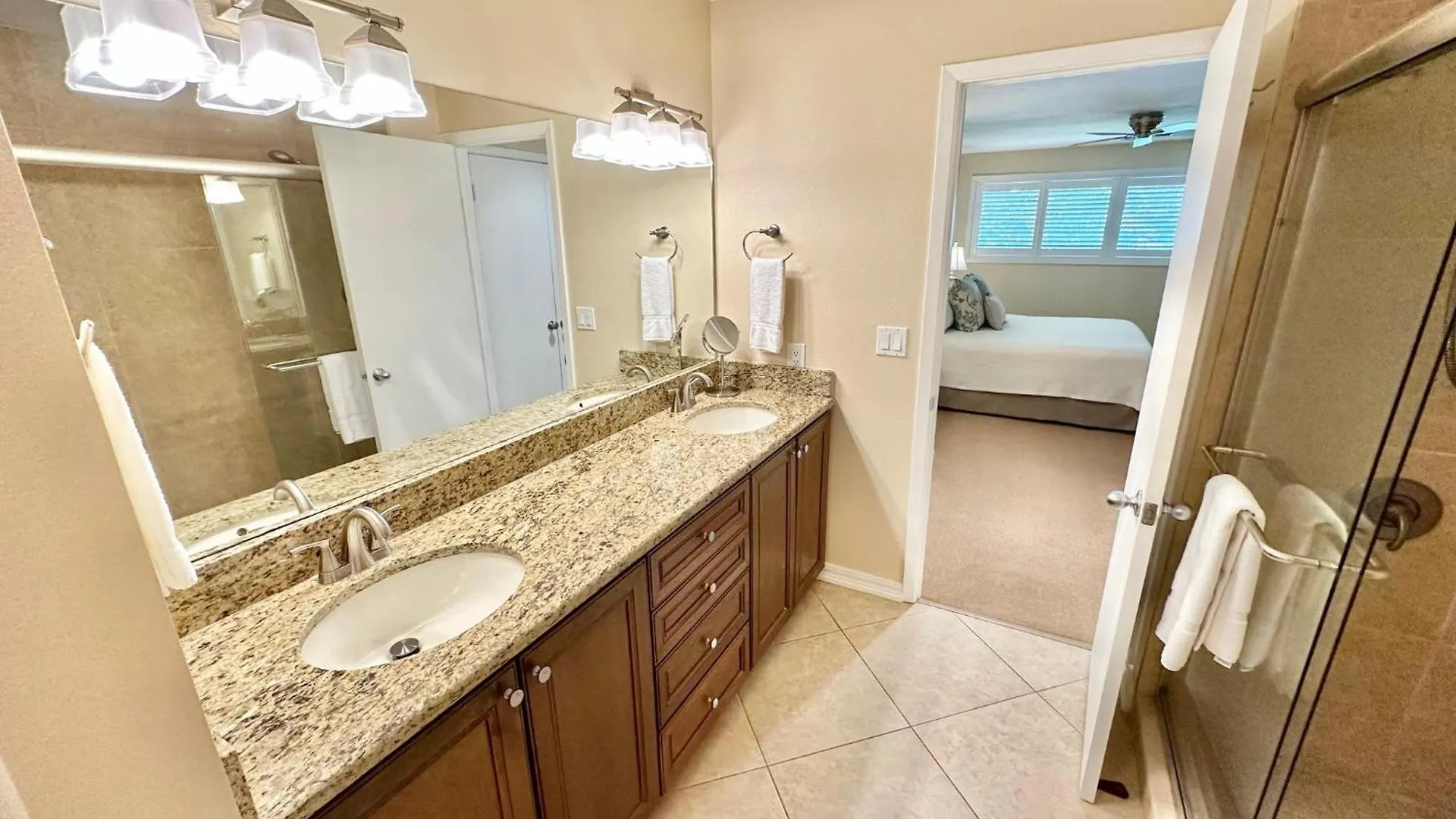 5073 Beachwalk Semesterbostad
